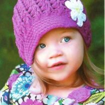 Шапочка с козырьком